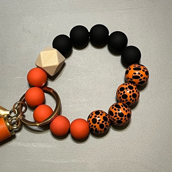 🐾 2/$18 Paw Print Key Ring/ Keychain - Picture 2 of 3